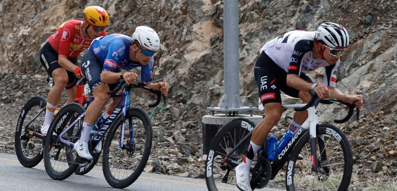 The breakaway on the way during the third stage - photo: Fotopersburo Cor Vos