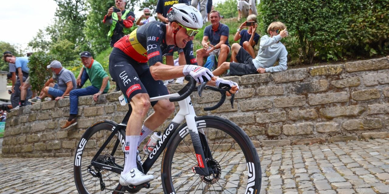 Wellens on the Muur van Geraardsbergen during the Renewi Tour - photo: fotopersburo Cor Vos